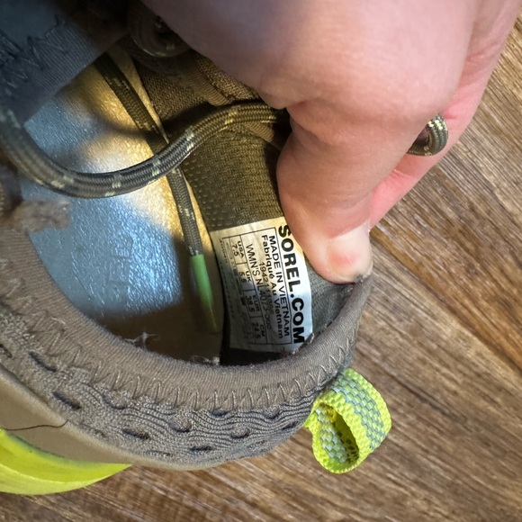 Sorel women’s size 7.5 sneakers tennis shoes - Picture 7 of 7